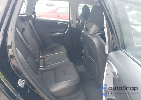 2016 Volvo Xc60 T5 Drive-E z USA, uszkodzony, nr VIN YV440MDJXG2849611